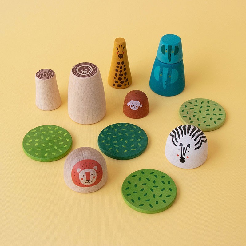 mini monde en bois, symbolique